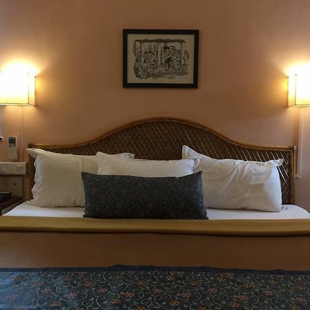 Hotel Gopika International باناجي المظهر الخارجي الصورة