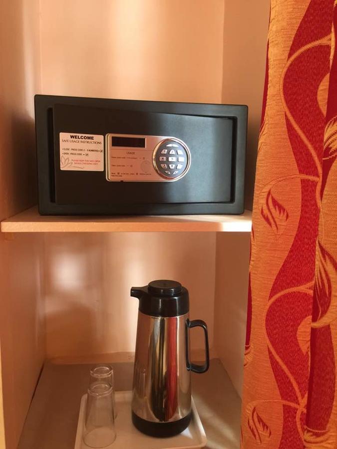 Hotel Gopika International باناجي المظهر الخارجي الصورة